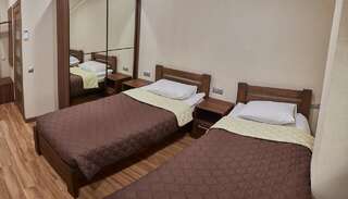 Отель Campa Буча Небольшой двухместный номер с 2 отдельными кроватями-1